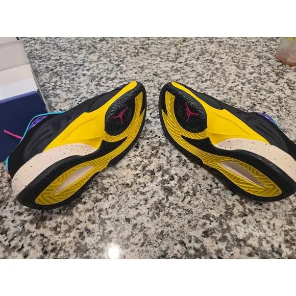 Nike Air Jordan Luka 3 Basketball Shoes Youth Size 6.5